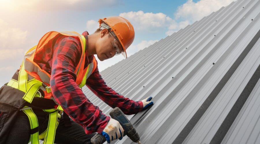 Professional residential roofers in North Manchester, IN